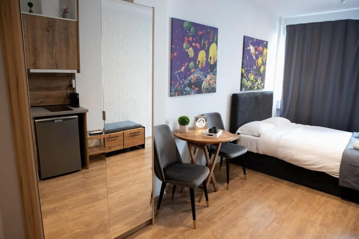 Cozy Modern Studio In Thessaloniki Lägenhet Exteriör bild